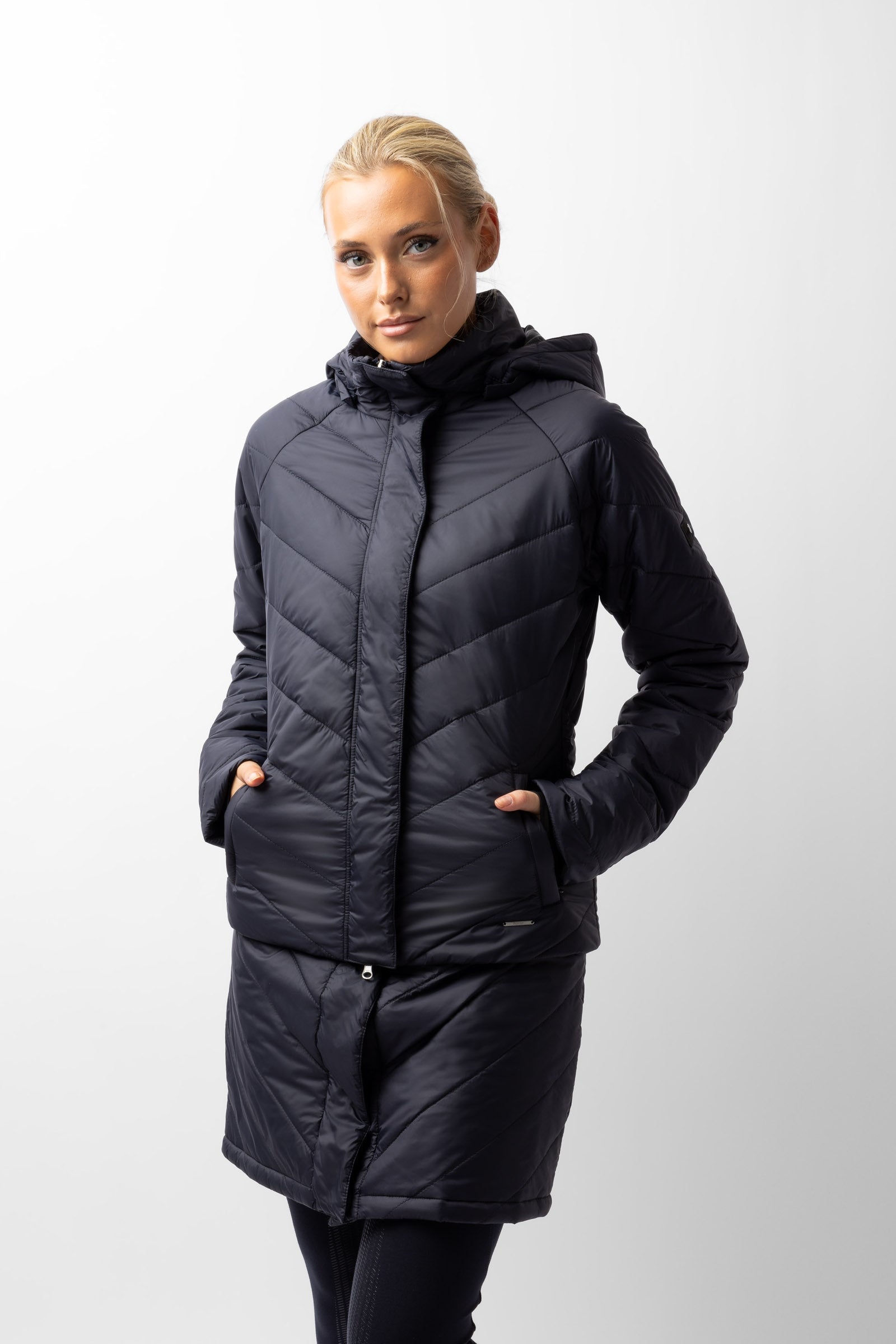 Horze Parka doudoune Aurora pour femme avec jupe amovible Vêtements d'équitation femme