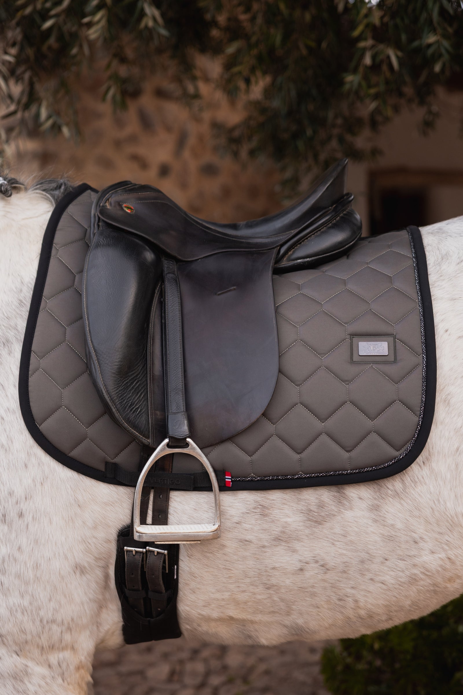 B Vertigo Onyx Dressage Saddle Pad Saddle Pads