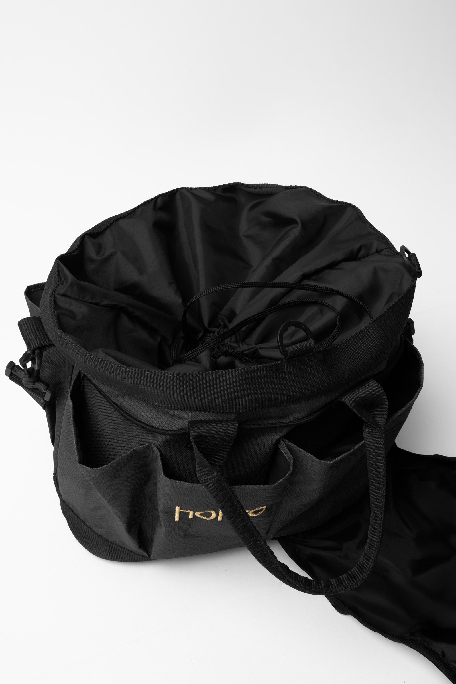Pack shot 4