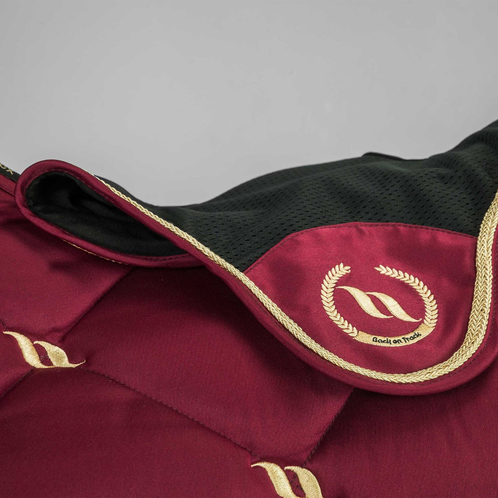 Back on Track Nights Collection Horse Bonnet With Welltex® Saddle Pads