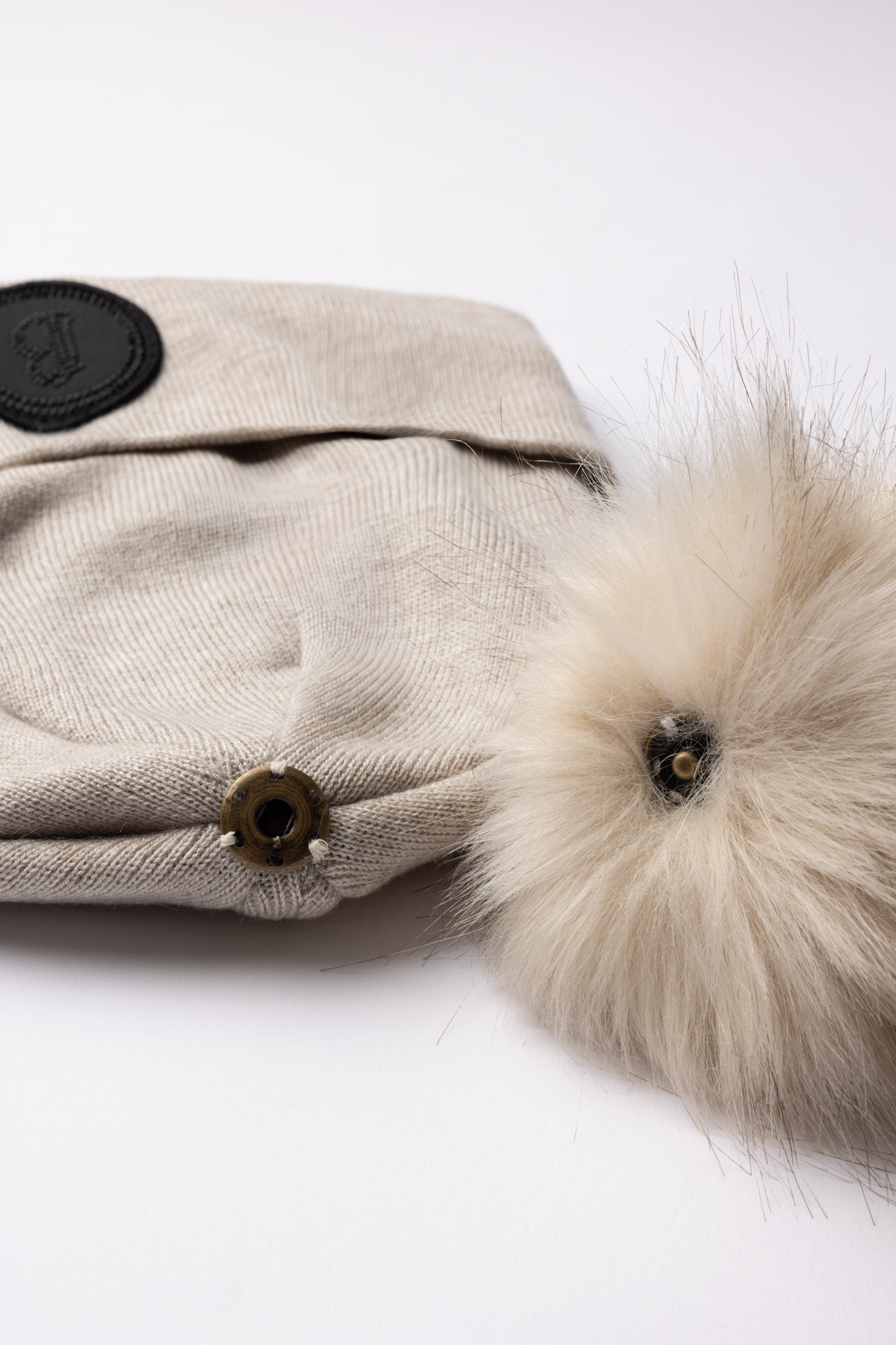 B Vertigo Sydney Knitted Hat Accessories