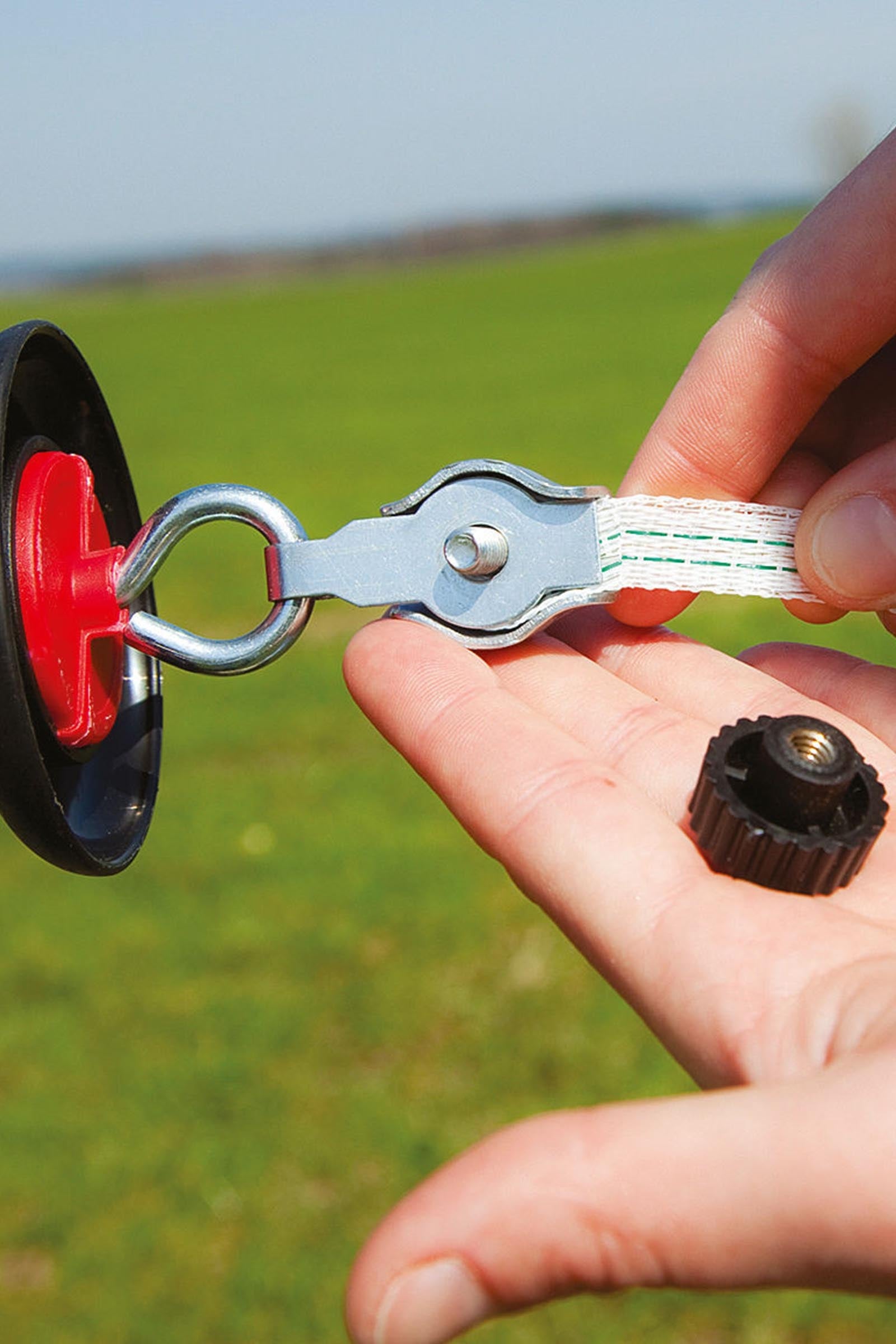 Corral CORRAL Gate Handle Complete With Rope Connector Fencing Supplies