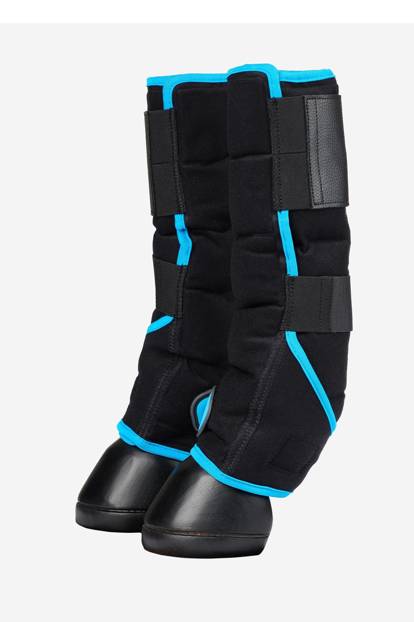 LeMieux Freeze Flow Ice Boot Front Leg & Hoof Protection