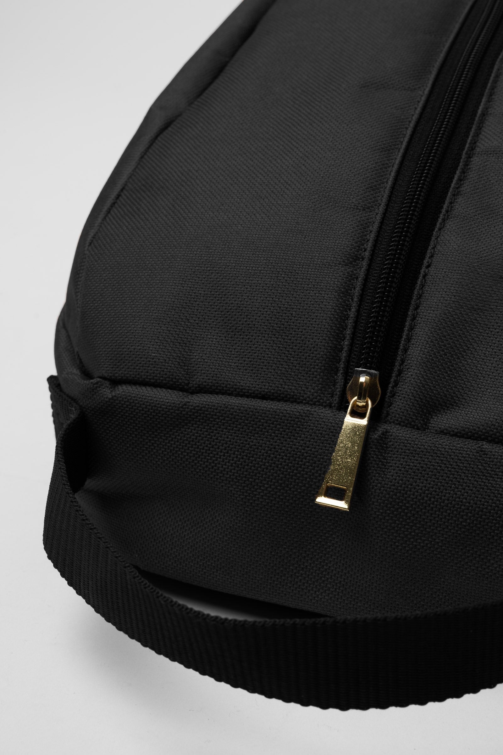 Pack shot 3