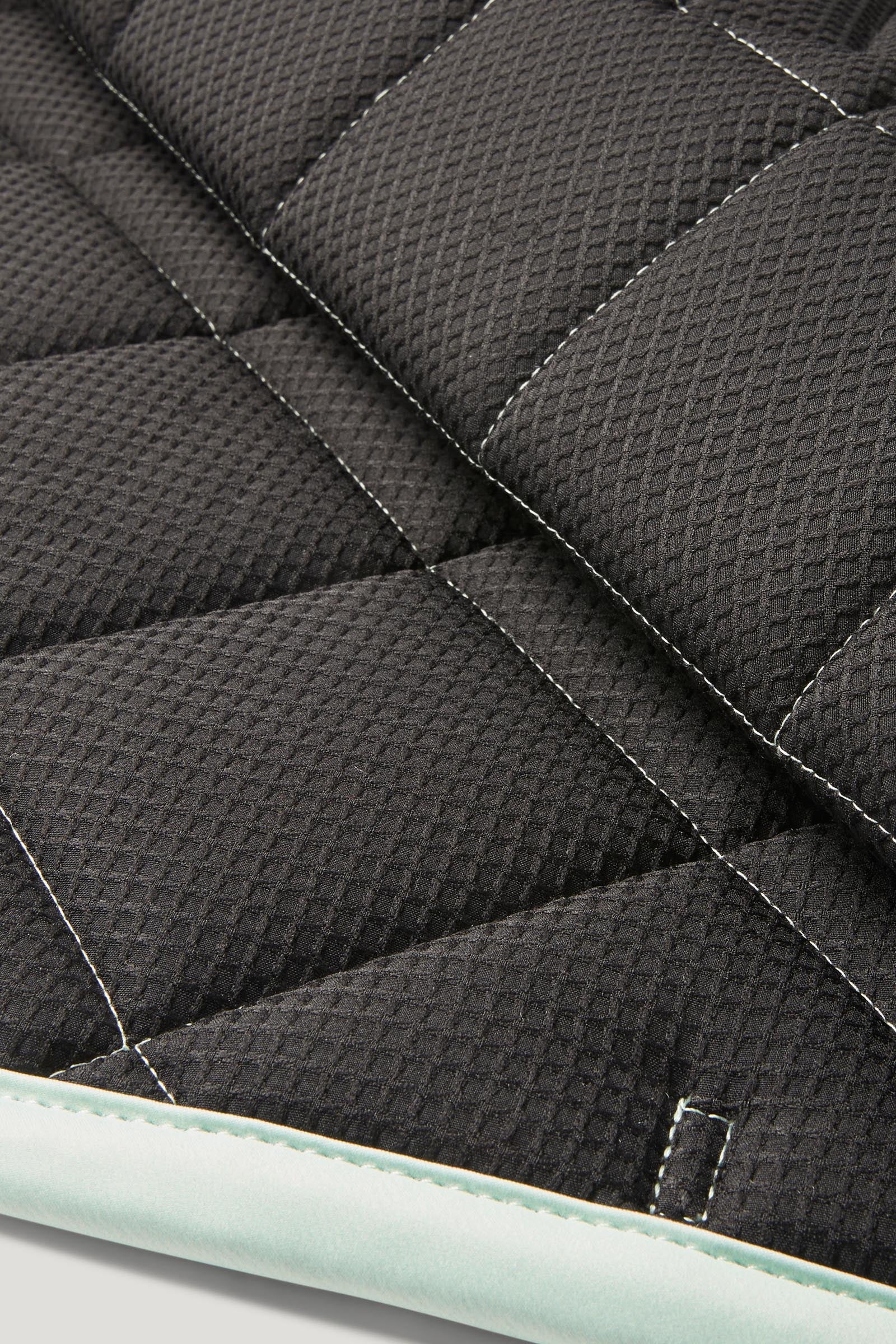 Pack shot 5