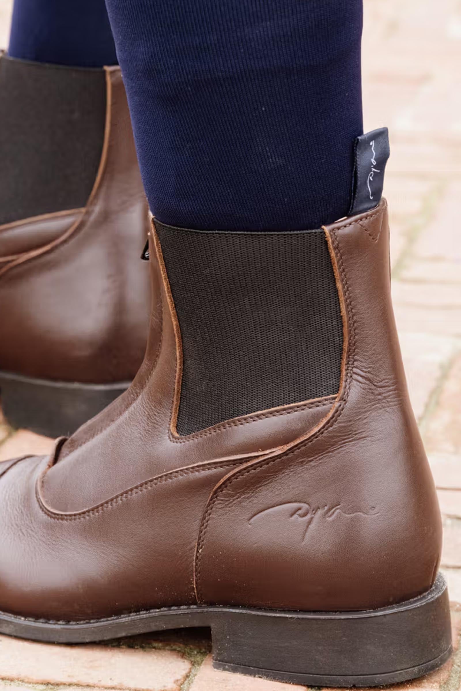 Dy'on Short Boots With Front Zipper Riding Boots & Riding Shoes