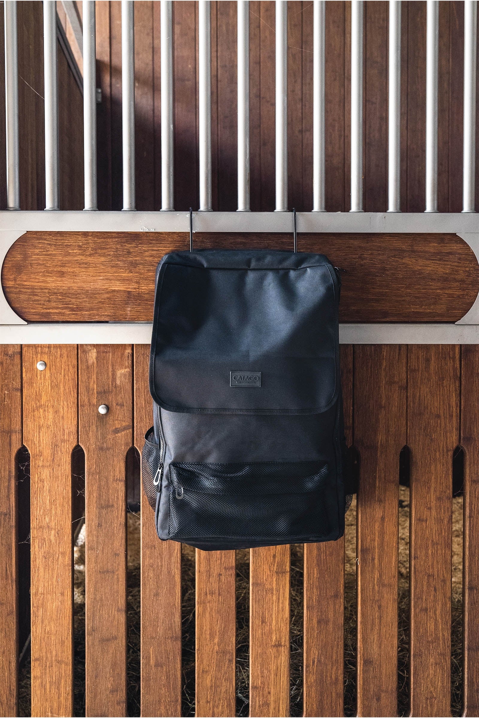 Catago CATAGO Stable Bag 2.0 With Hooks for Hanging Stable Equipment