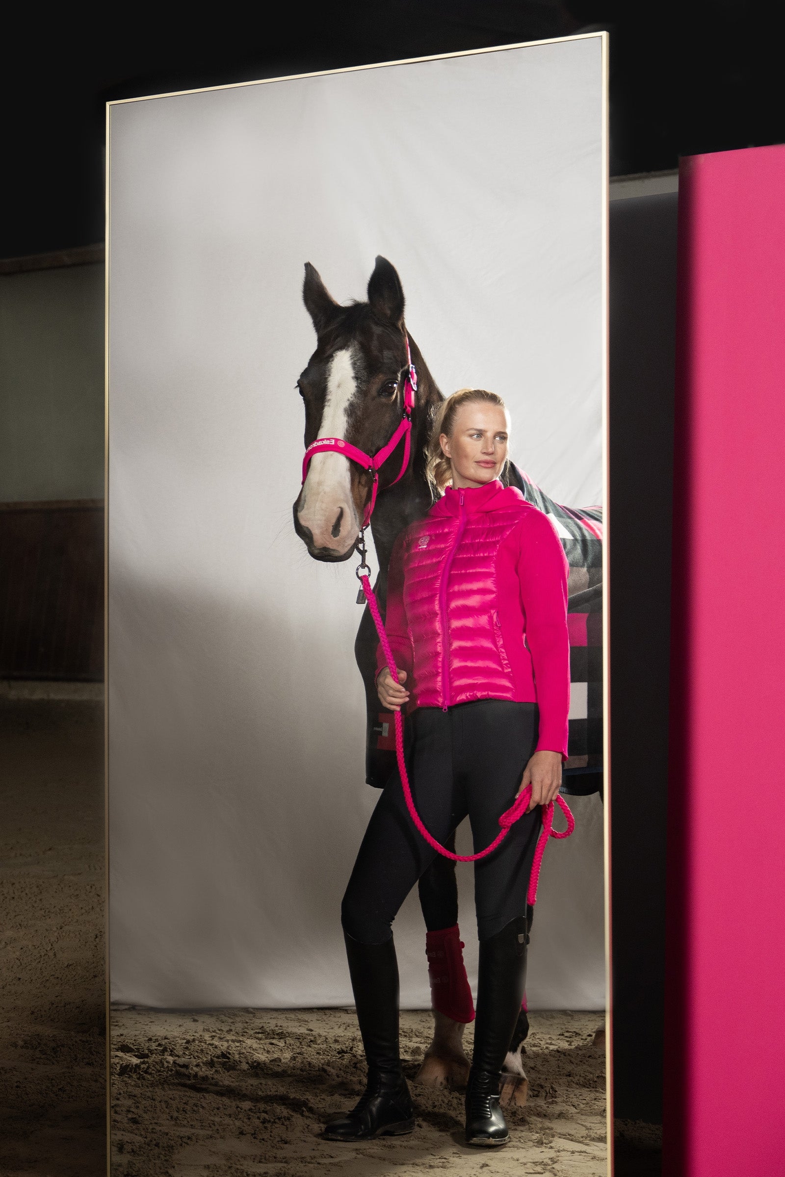 Eskadron Dynamic AW26 Softshell Double PIN Headcollar Halters & Leads