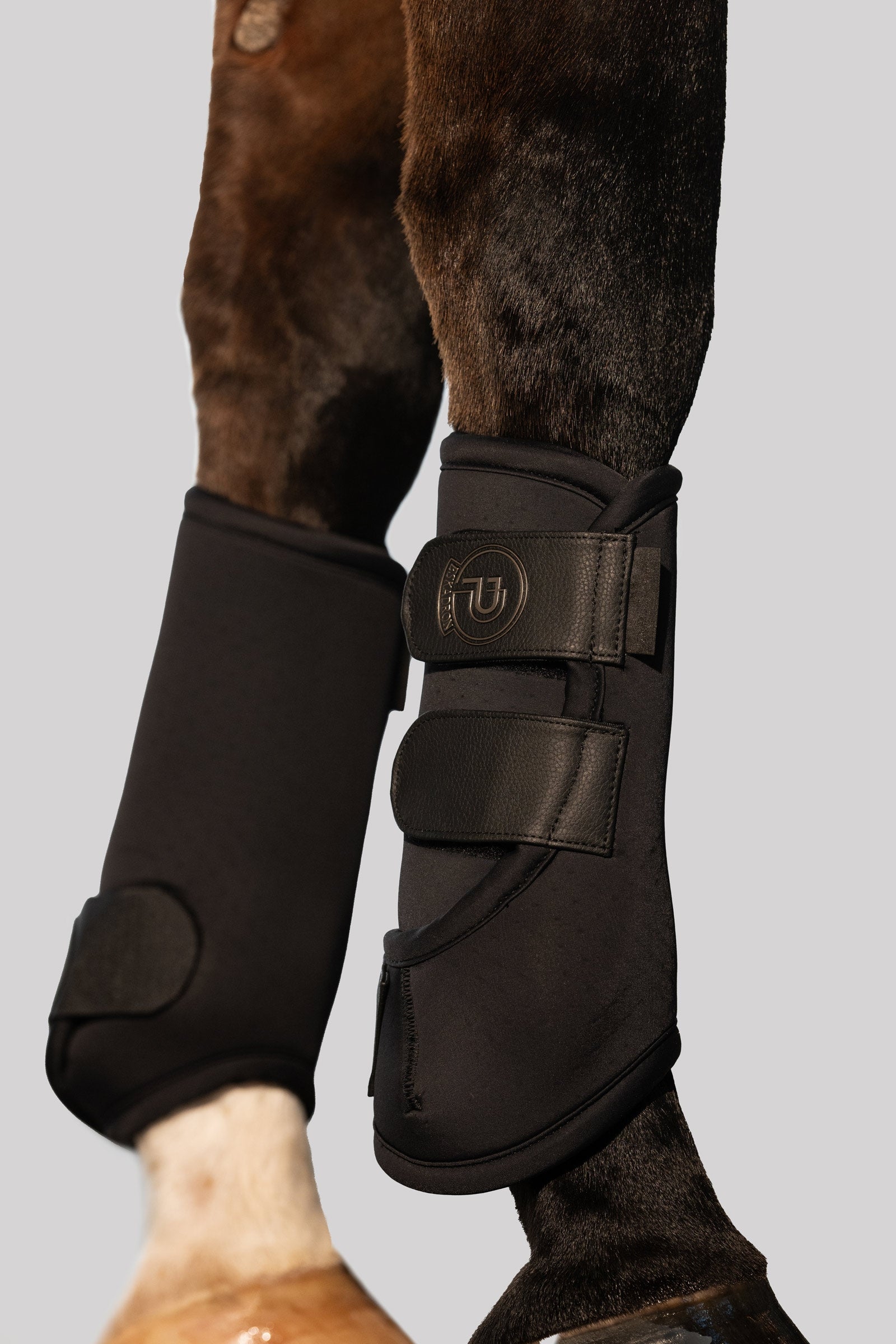 Eskadron Platinum 25 Pro Dressage Front Tendon Boots Leg & Hoof Protection