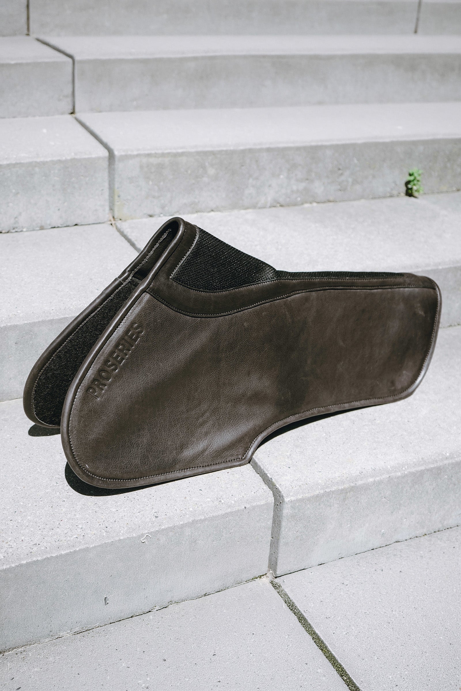 PRO SERIES Felt Half Pad With Leather Upper Saddle Pads