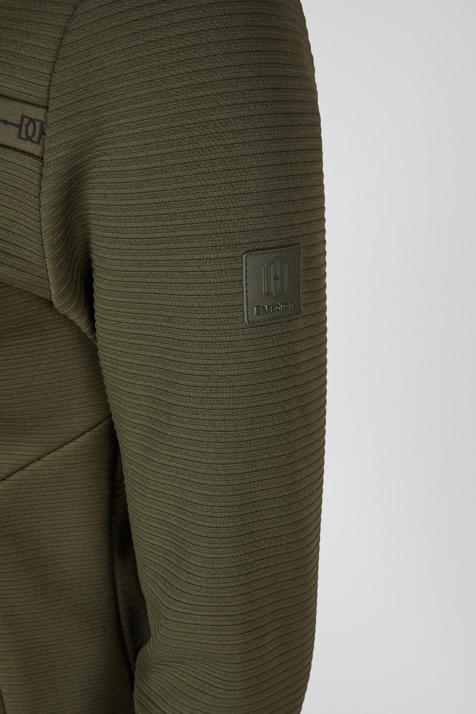 Model shot 3