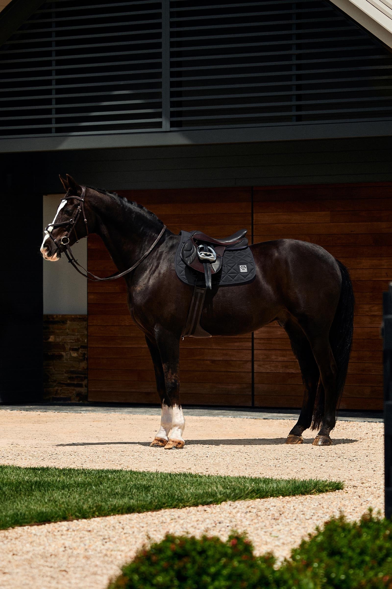 Weatherbeeta Satin Luxe Air-Tec Euro Jump Shaped Saddle Pad Saddle Pads