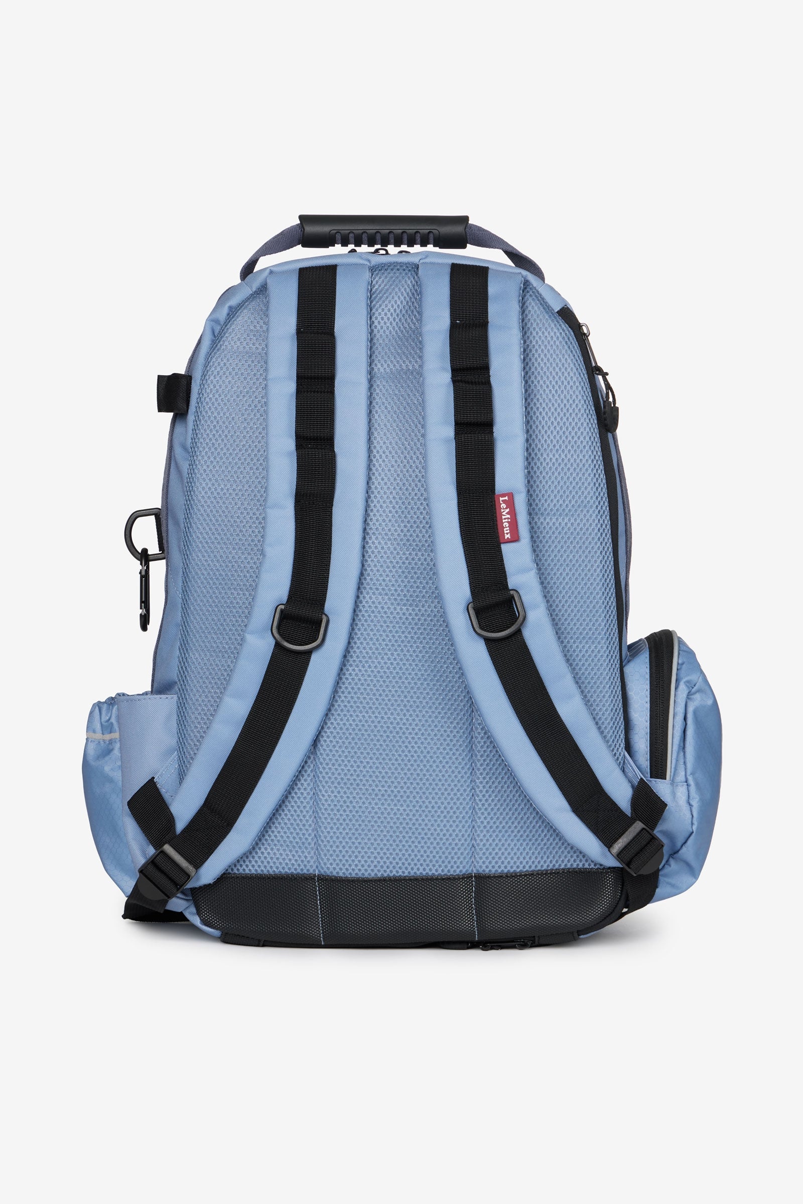 Pack shot 3