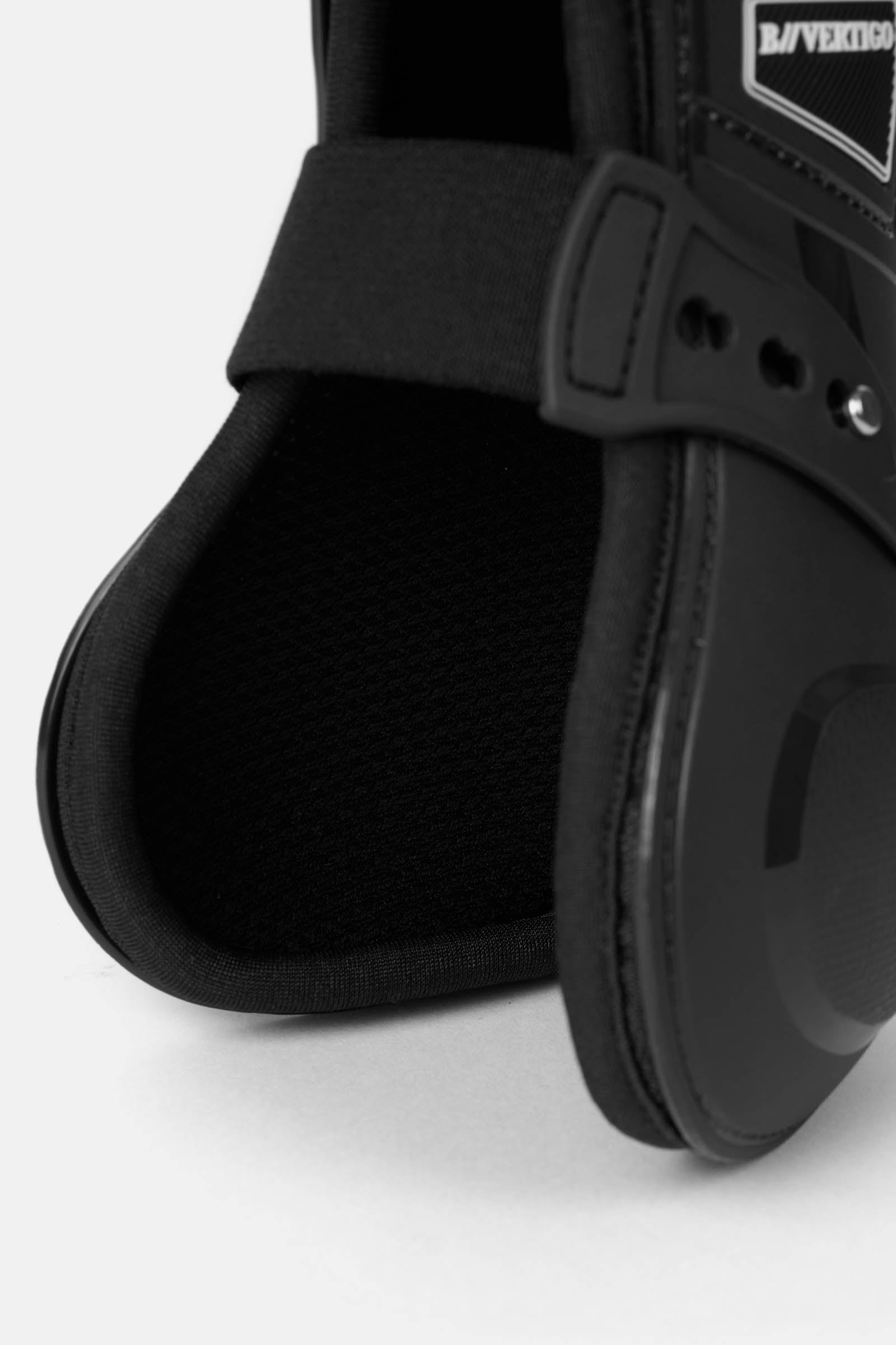B Vertigo Kendrick Tendon Boot Leg & Hoof Protection
