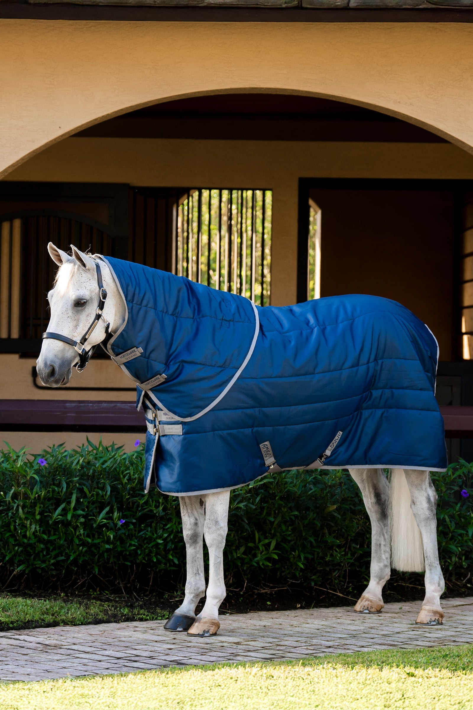 Horseware Amigo Ripstop Insulator Plus couverture d’écurie, 350 g Couvertures cheval